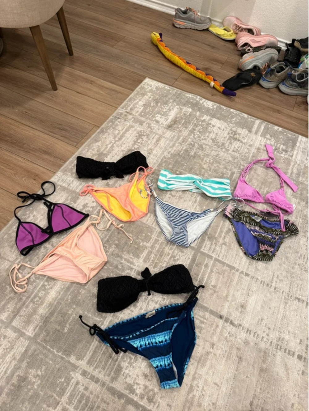 10 Piece Women’s Bikini Swimwear Lot 5 Tops 5 Bottoms Mixed Colors Styles SMALL